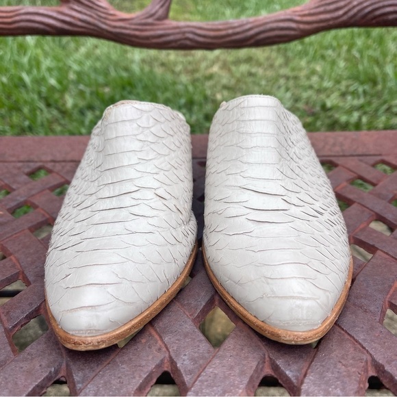 💋MATISSE Clover Taupe Leather Croc Skin Slip On Stacked Wood Heel Mules - Picture 7 of 16